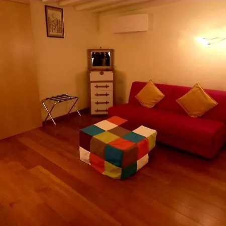 Moon Or Dama * Venedik